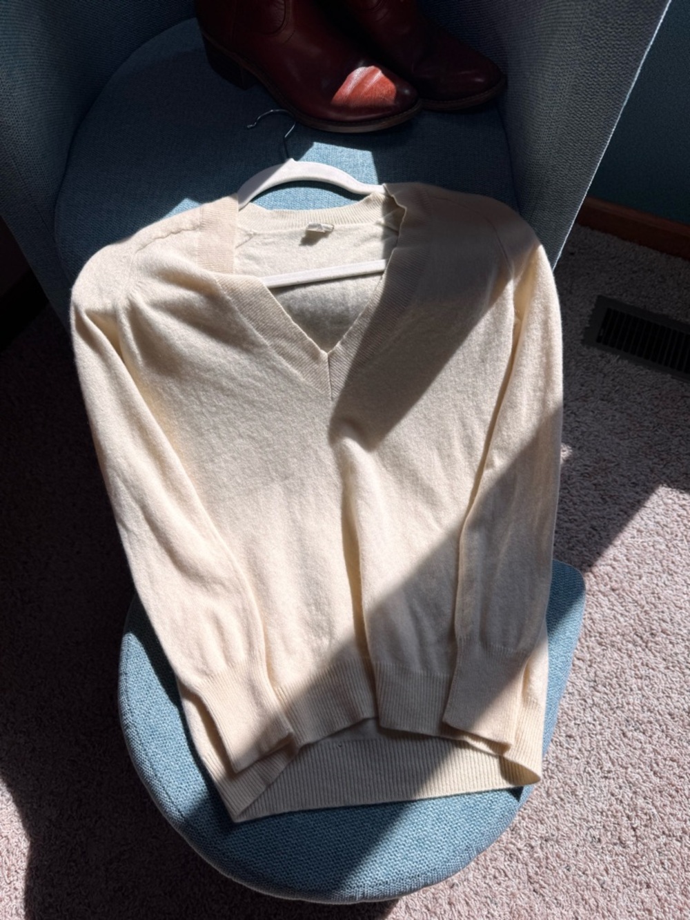 J.Crew 100% Cashmere V-Neck Sweater XS Vintage Gold Label Butter Yellow Cream